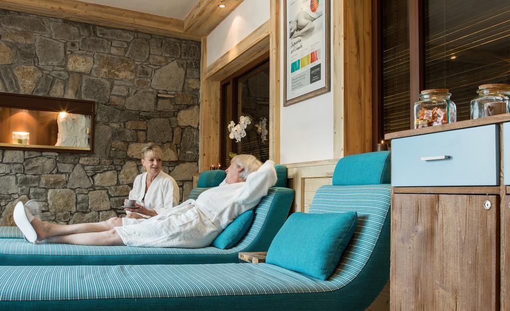 Cgh Residence Boutique Les Chalets De Layssia Samoens Exterior photo